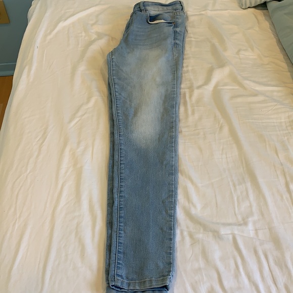 Light Wash Jeans - Picture 4 of 4